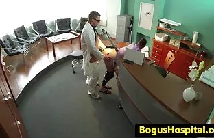 XXX عاهرة صور كس واضح ناضجة