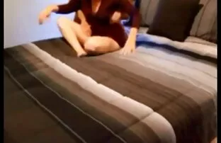 XXX أنها تسجل الجنس الطرف أمام الكاميرا صور لحس كوس