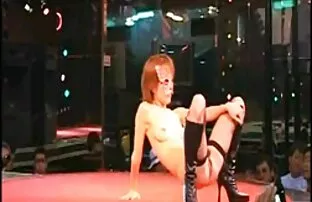 XXX لعبة الجنس كساس مشعرة الشرجي في المطبخ