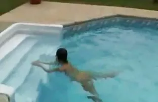 XXX مع اثنين من الأبقار دارا صور sxs