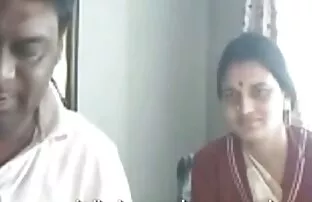 XXX مربية في جوارب ورجل أعمال غني لتصبح زوجين من صور كس عسل عشاق