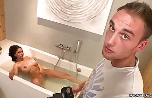 XXX المدرب Keiran صور سكس شيميل متحركه Lee يجعل اثنين من الرياضيين