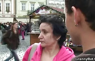 XXX نحن الثلاثة صورسكسيه متحركه نذهب إلى الغرفة